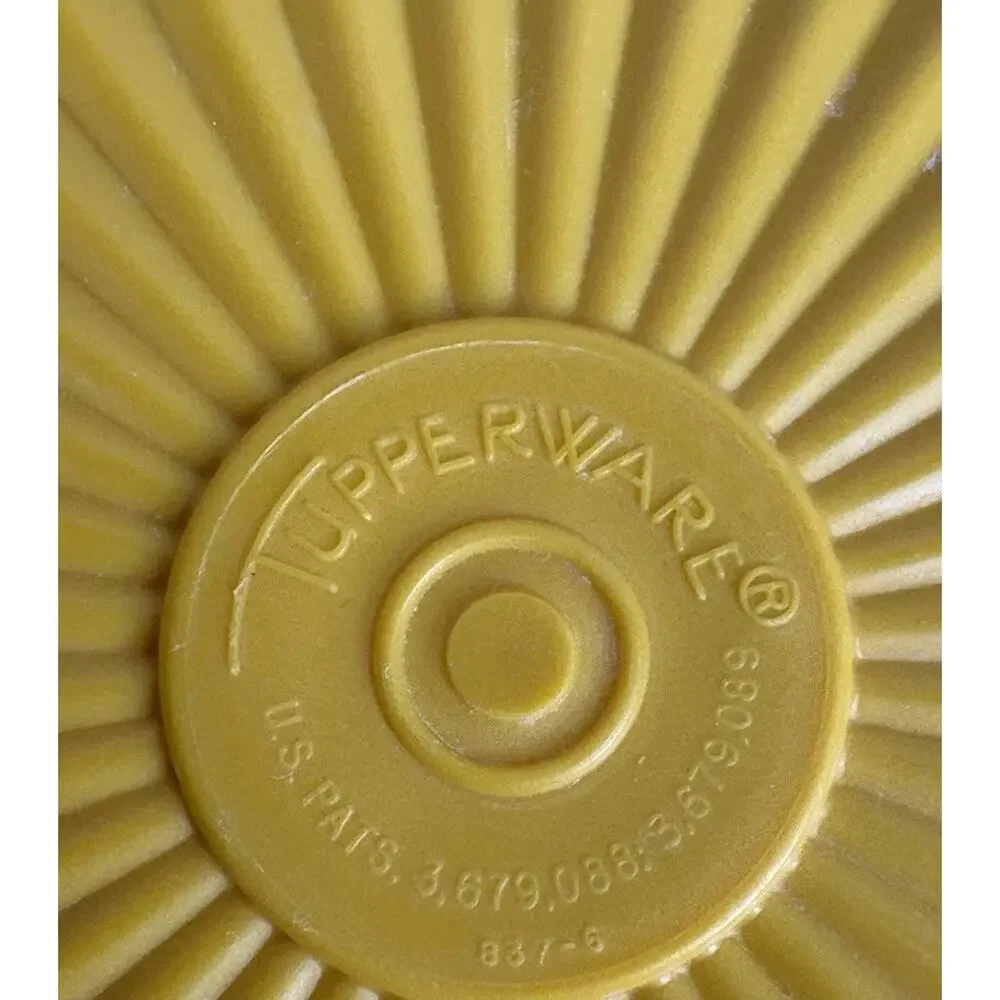 Tupperware 1970s vintage